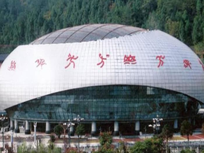 福鼎体育中心球形网架加工安装